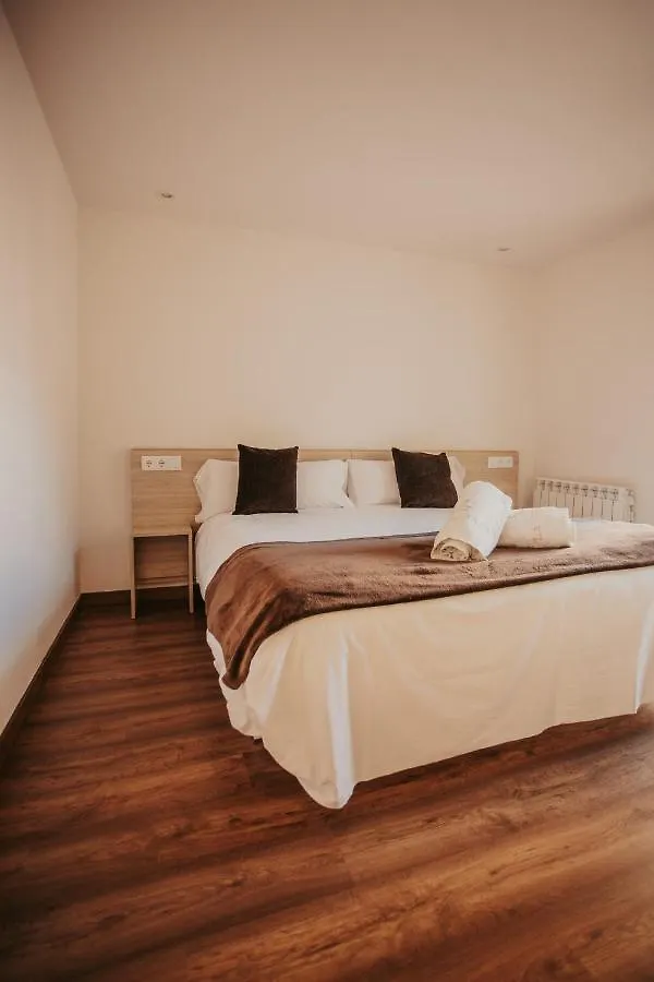Apartaments 7Gorgs Campdevanol