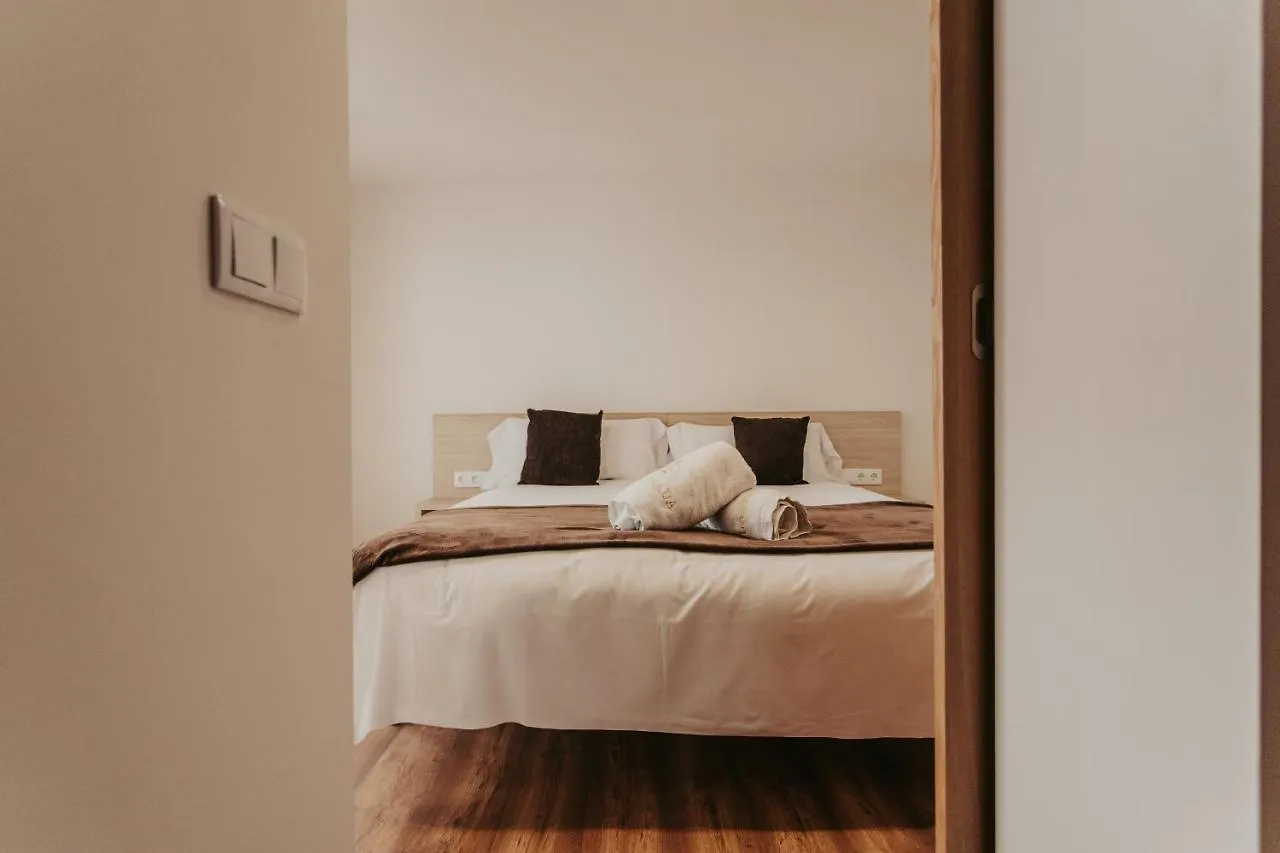 Apartaments 7Gorgs 坎普德瓦诺尔