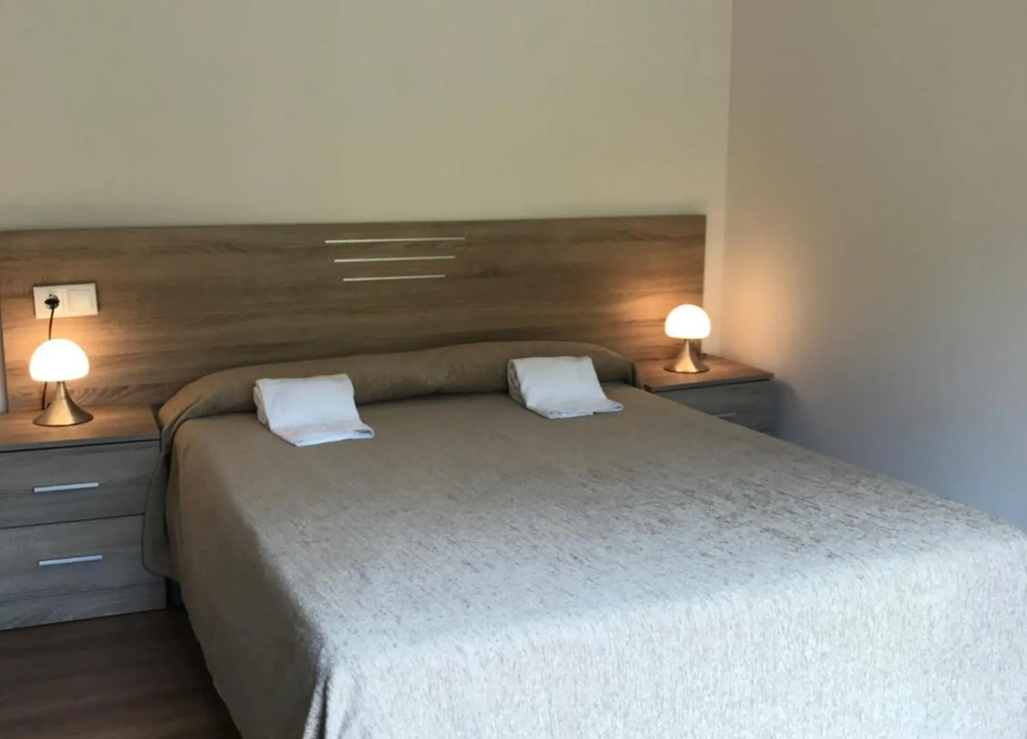 Apartaments 7Gorgs 0*, Campdevanol Spain